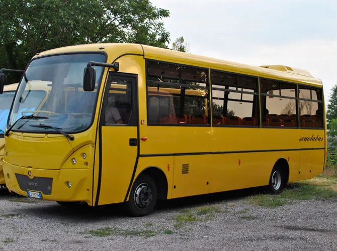 Scuolabus da 32 a 50 posti