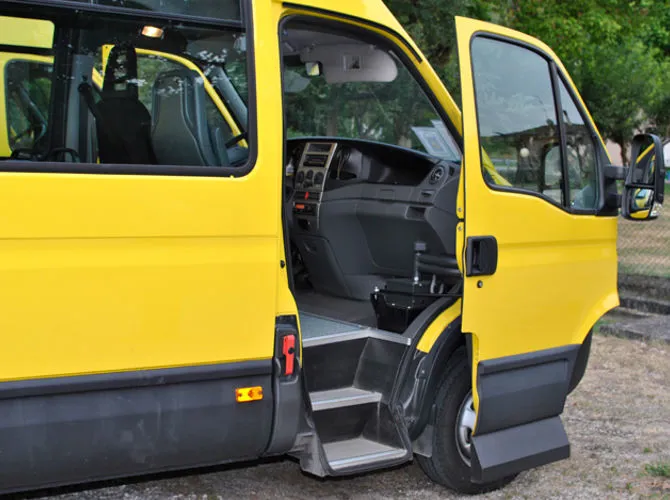Scuolabus da 32 a 50 posti